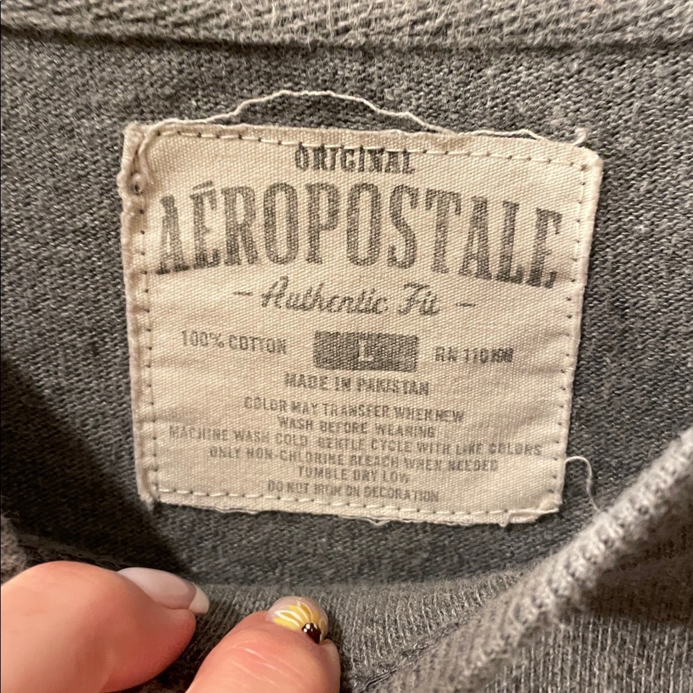 Aeropostale Crewneck in Light Gray - Picture 2 of 3